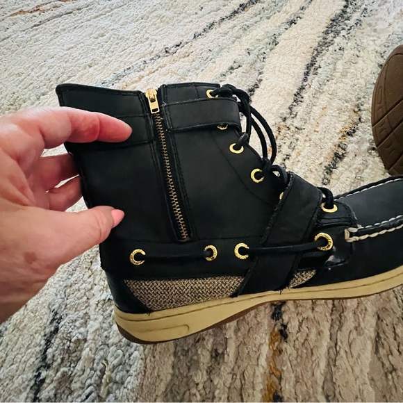 Sperry Black Boots with Beige Detail Zip up and Buckle Size 7.5 - Picture 5 of 8
